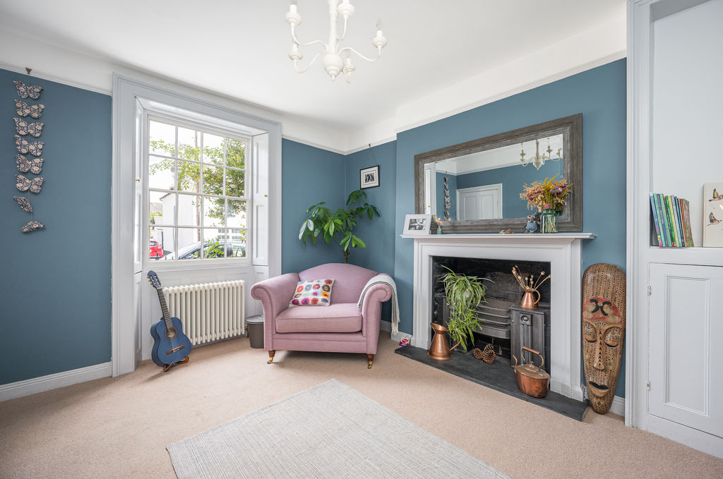 Sitting Room- click for photo gallery